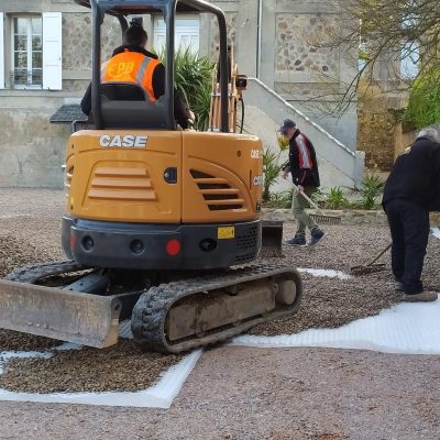 dalles graviers en nid d’abeilles pour stabilisation de graviers